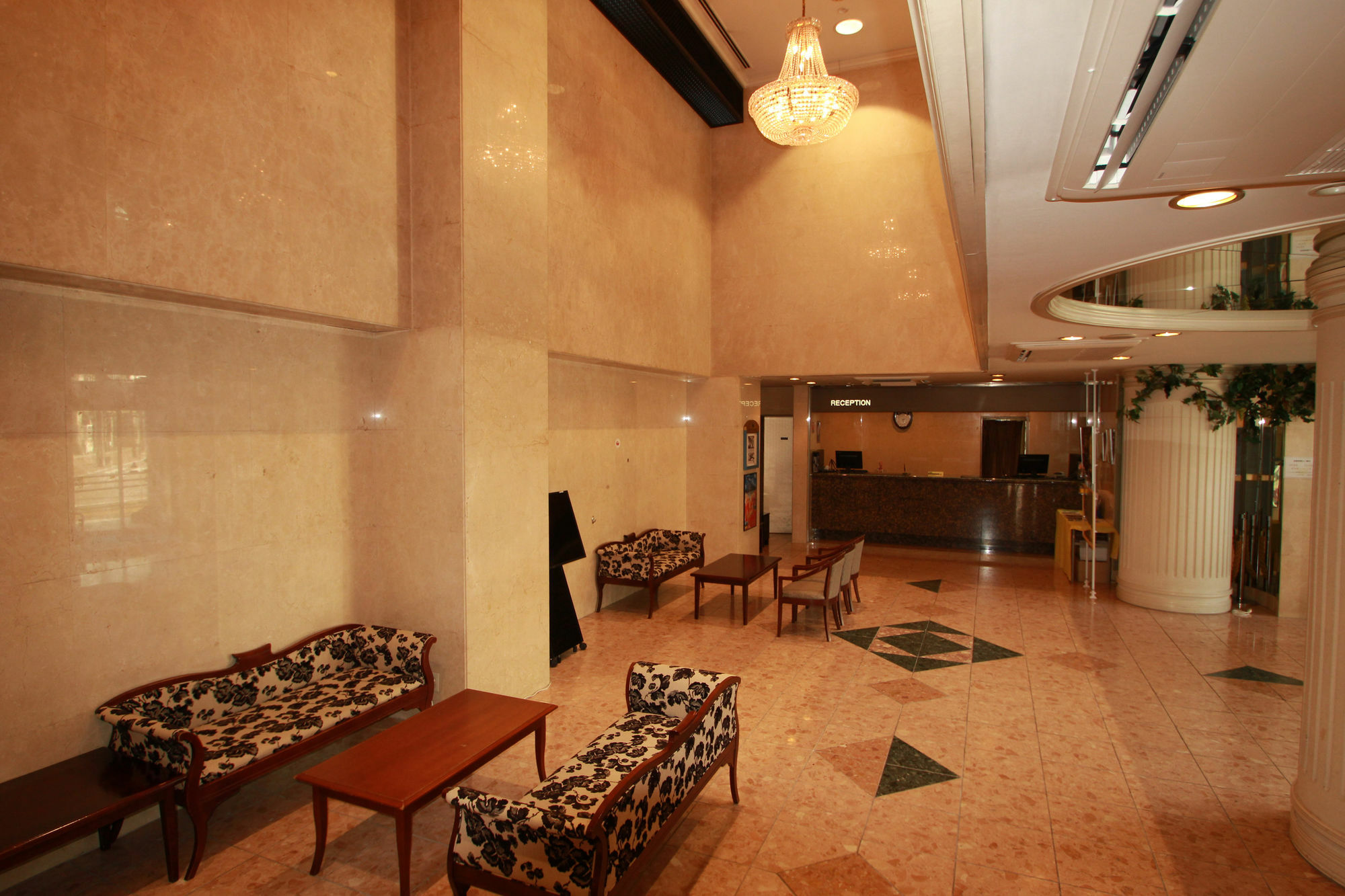 APA Hotel Tonami-Ekimae Exterior foto